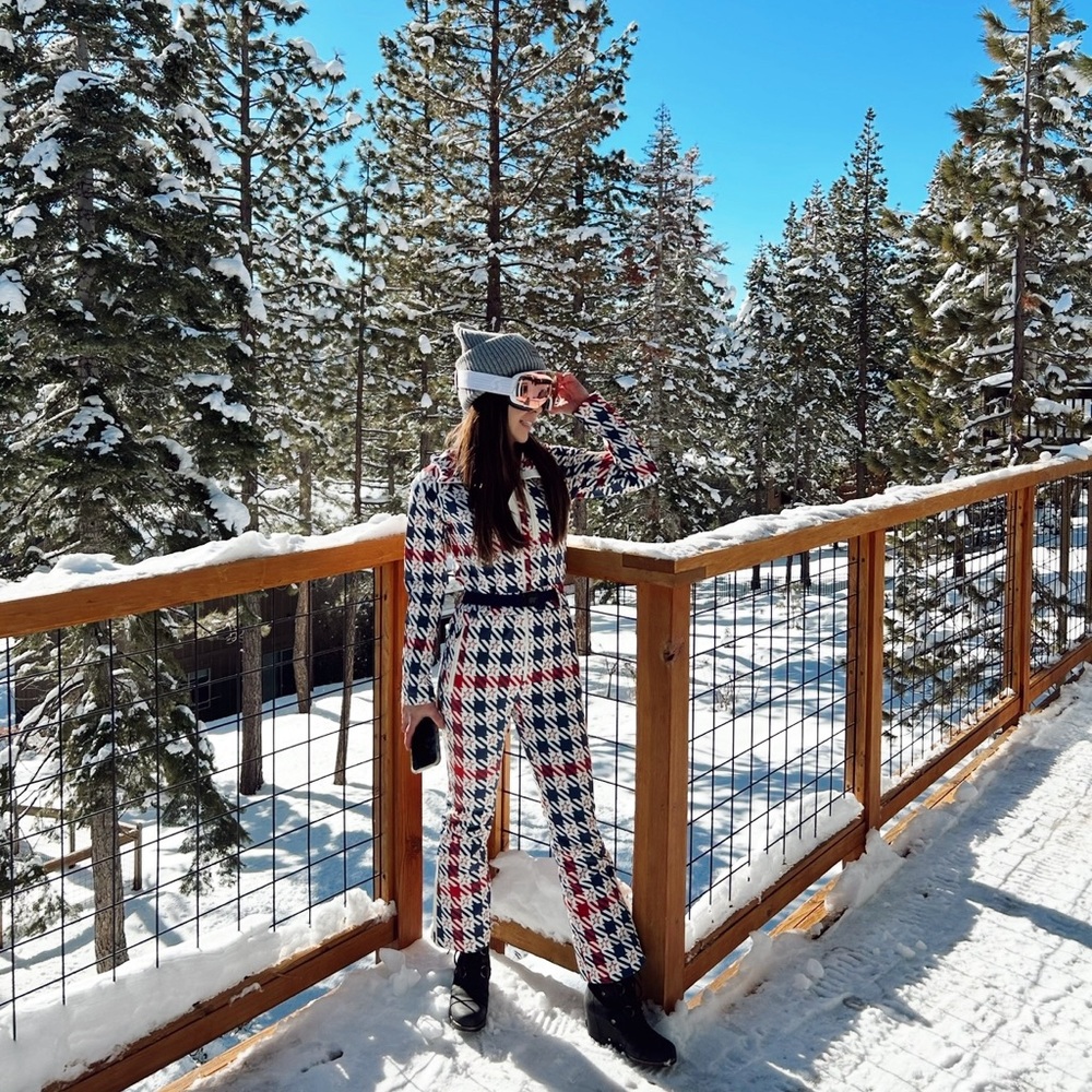 Perfect Moment Ski Suit (Size XS / Kids 14)